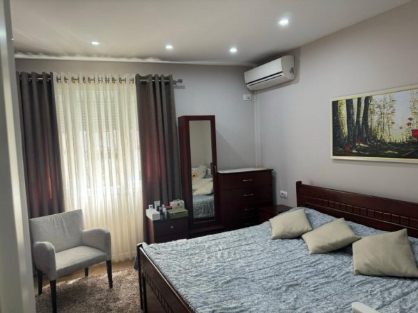 Tirane, jepet me qera apartament 2+1+Ballkon Kati 2, 93 m² 450 € (Besim Alla)