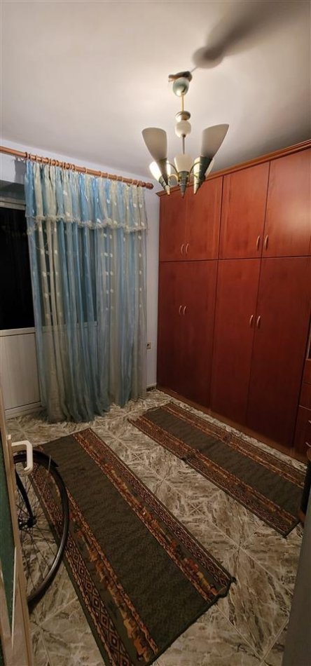 Lushnje, shitet ambjent biznesi Kati 2, 123 m² 60.000 € (Kryqezimi Ypsilonit.)