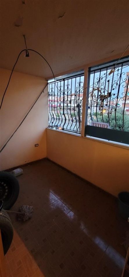 Lushnje, shitet ambjent biznesi Kati 2, 123 m² 60.000 € (Kryqezimi Ypsilonit.)