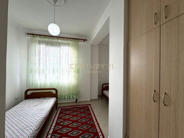Tirane, jepet me qera apartament 2+1+Ballkon Kati 5, 