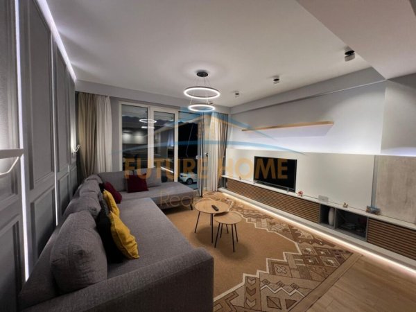 Tirane, jepet me qera apartament 2+1+Aneks+Ballkon Kati 5, 110 m² 1.100 € (RRUGA MYSLYM SHYRI)