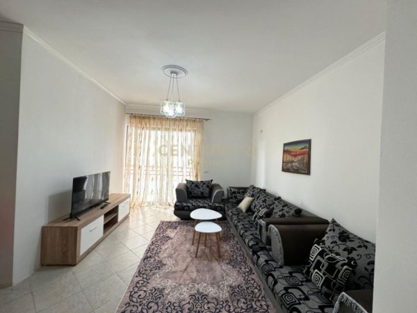 Tirane, jepet me qera apartament 2+1+Ballkon Kati 5, 