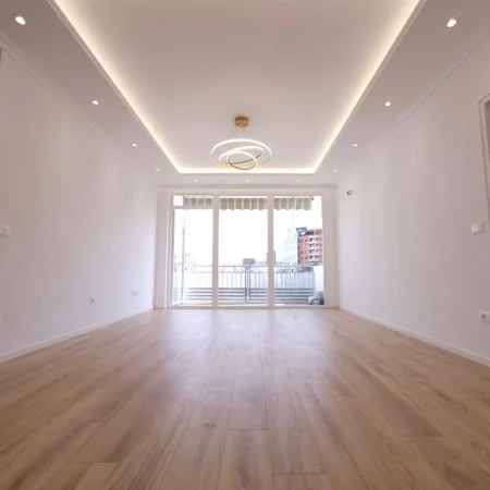 Tirane, shitet apartament 2+1+Ballkon Kati 7, 94 m² 210.000 € (Zogu i Zi)