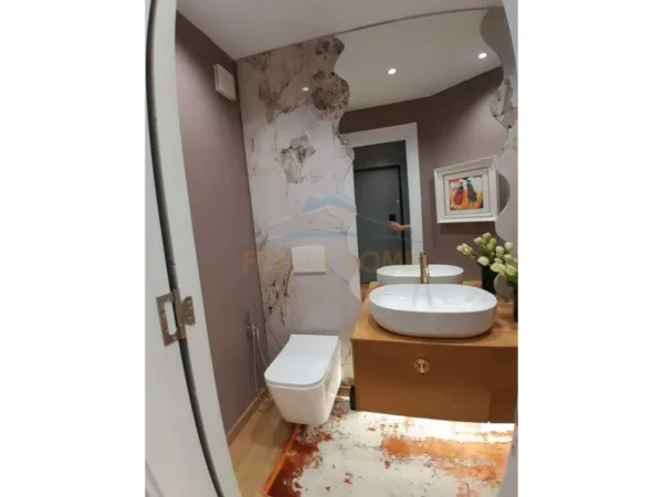 Shitje, Apartament 2+1+2, në Liqeni i Thate, Tiranë. AREA41923