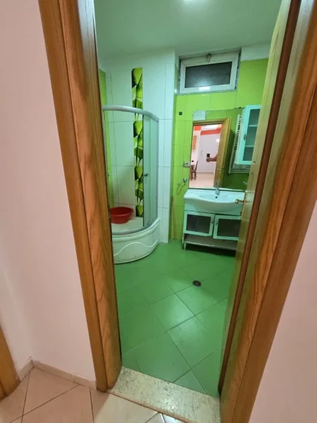 Tirane, shitet apartament 3+1+Ballkon Kati 5, 141 m² 165.000 € (ASTIR)