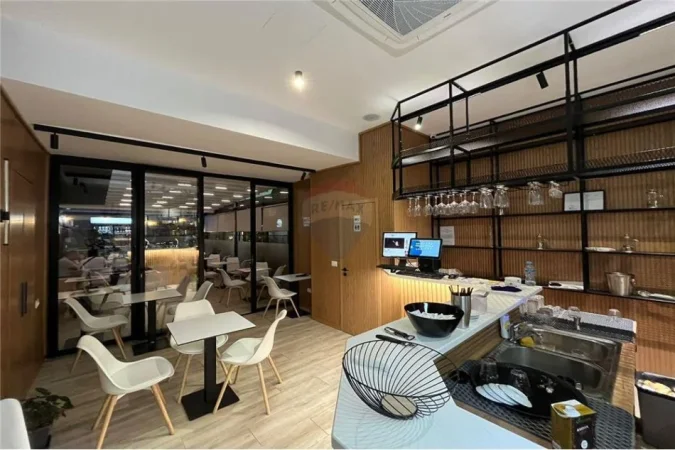 Tirane, shitet lokal Kati 0, 32 m² 150.000 € (Rruga Pjeter Budi, Qytet Studenti)