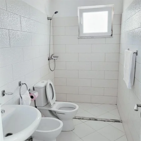 Tirane, jepet me qera apartament 1+1 Kati 6, 87 m² 400 € (Spitali QSUT)