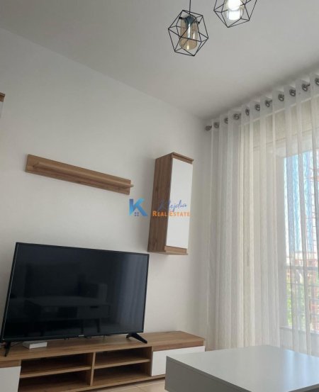 Tirane, jap me qera apartament 1+1+Ballkon Kati 2, 63 m² 500 € (Liqeni i Thate)