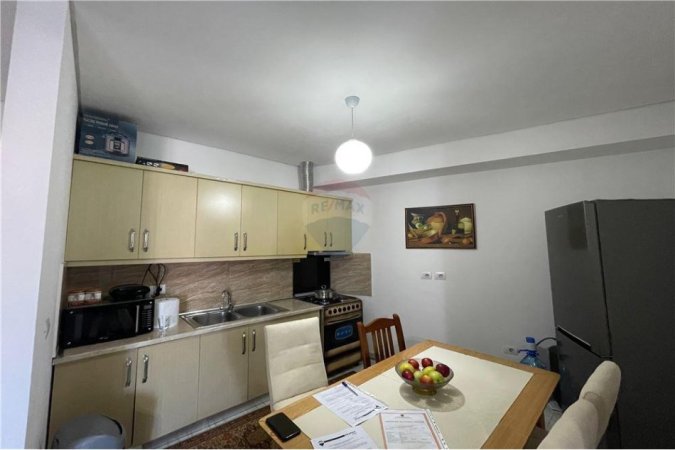 Tirane, shitet 1+1+Ballkon Kati 3, 79 m² 129.000 € (Konferenca e Pezes)