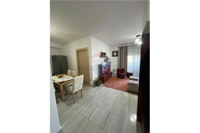 Tirane, shitet 1+1+Ballkon Kati 3, 79 m² 129.000 € (Konferenca e Pezes)