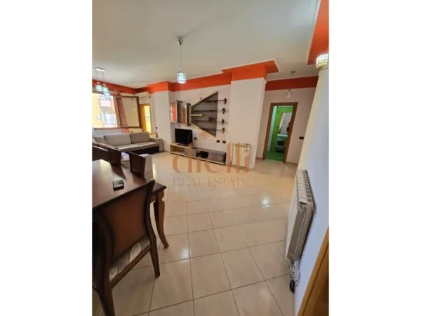 Tirane, shitet apartament 3+1 Kati 5, 141 m² 165.000 € 