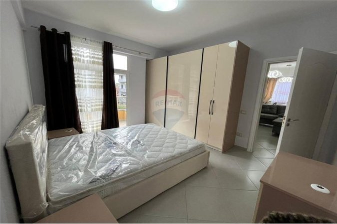 Tirane, jepet me qera apartament 2+1 Kati 2, 124 m² 500 € (JEPET 2+1 ME QIRA PRANE KOLEGJIT WISDOM!)