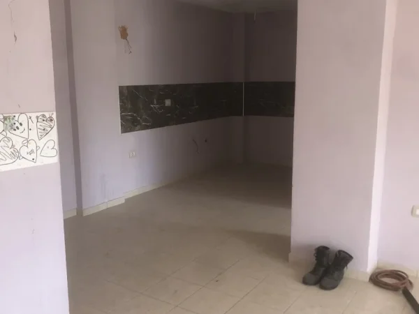 Durres, shitet apartament 1+1+Ballkon Kati 3, 65 m² 72.000 € (Shkembi i Kavajes)
