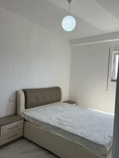 Tirane, jepet me qera apartament 2+1 Kati 5, 85 m² 450 € (Bulevardi Migjeni)