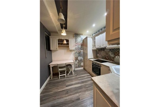 Tirane, jepet me qera 1+1 Kati 2, 70 m² 550 € (Rruga Peti - Tirana e Re - Liqeni i Tiranës, Shqipëri)