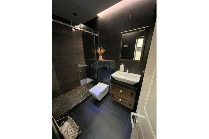 Tirane, jepet me qera 1+1 Kati 2, 70 m² 550 € (Rruga Peti - Tirana e Re - Liqeni i Tiranës, Shqipëri)