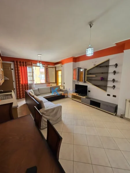 Tirane, shitet apartament 2+1+Ballkon Kati 5, 141 m² 165.000 € (3+1+2 per SHITJE ne Astir, afer Rrethrrotullimit)
