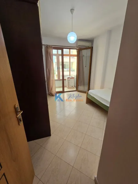 Tirane, shitet apartament 2+1+Ballkon Kati 5, 141 m² 165.000 € (3+1+2 per SHITJE ne Astir, afer Rrethrrotullimit)