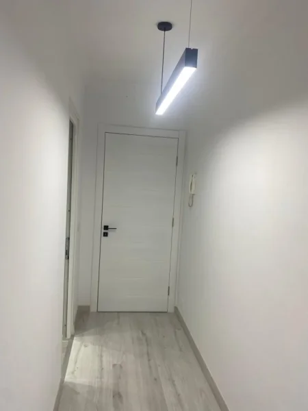 Tirane, jepet me qera apartament 1+1+Ballkon Kati 6, 65 m² 450 € (Don bosko prane supermarket spar)