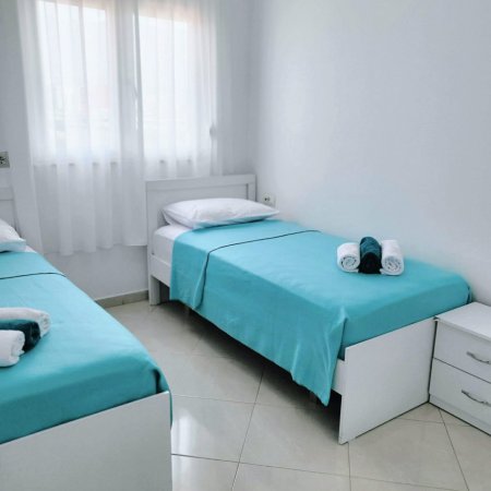 Tirane, jepet me qera apartament 2+1+Ballkon Kati 6, 86 m² 400 € (RRUGA BARDHYL)