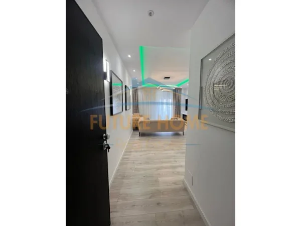 Tirane, jepet me qera apartament 2+1 Kati 4, 102 m² 1.000 € (RRUGA E BARRIKADAVE)