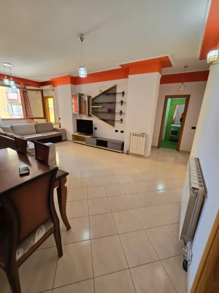 Tirane, shitet apartament 3+1 Kati 5, 126 m² 165.000 € (Astir)