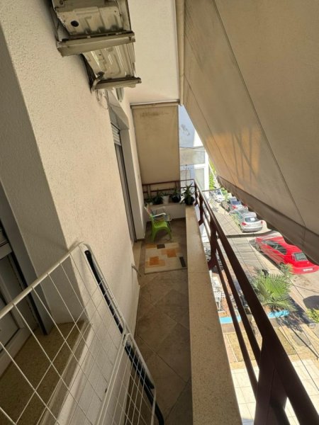 Tirane, jepet me qera apartament 2+1+Ballkon Kati 2, 93 m² 450 € (Rruga Besim alla , prane pallateve cabej)