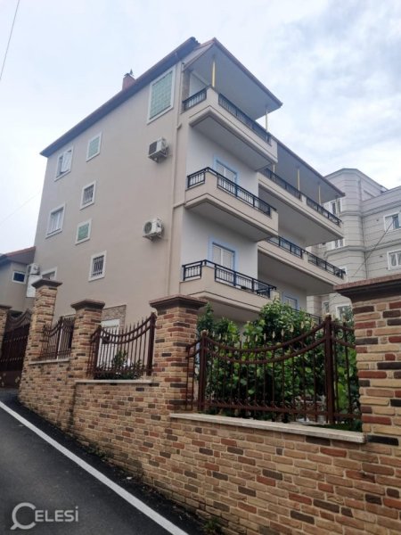 Tirane, jepet me qera apartament 2+1+Ballkon Kati 3, 105 m² 600 € (3 VLLEZERIT KONDI)