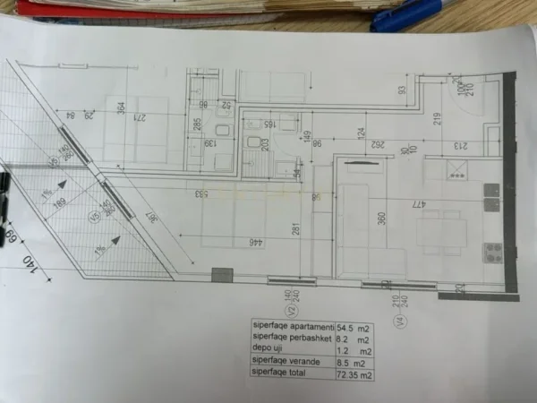 Tirane, shes apartament 1+1 Kati 8, 72 m² 175.000 € (Komuna e Parisit)