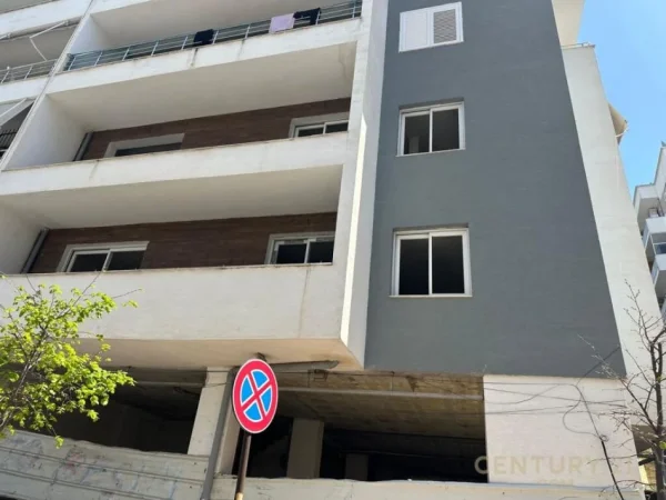 Tirane, shes ambjent biznesi Kati 1, 952 m² 949.000 € (FRESK)