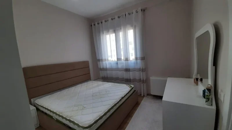 Tirane, jepet me qera apartament 2+1+Aneks+Ballkon Kati 5, 120 m² 800 € (SQUARE 21)