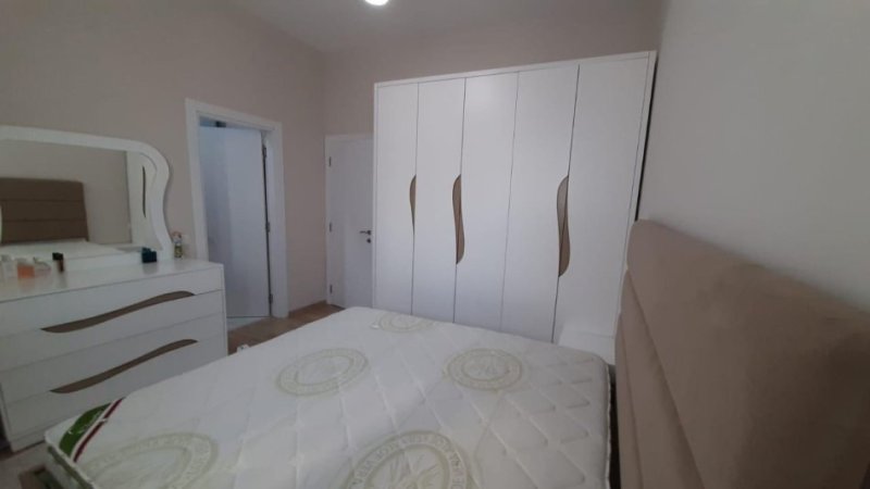 Tirane, jepet me qera apartament 2+1+Aneks+Ballkon Kati 5, 120 m² 800 € (SQUARE 21)