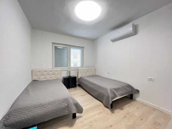 Tirane, shitet apartament 2+1 Kati 3, 71 m² 137.000 € (Pazari Ri)