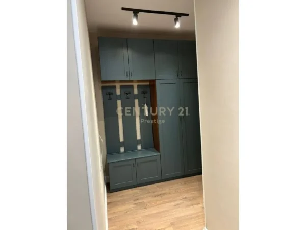 Tirane, jap me qera apartament 2+1 Kati 6, 100 m² 1.200 € (Faik Konica)