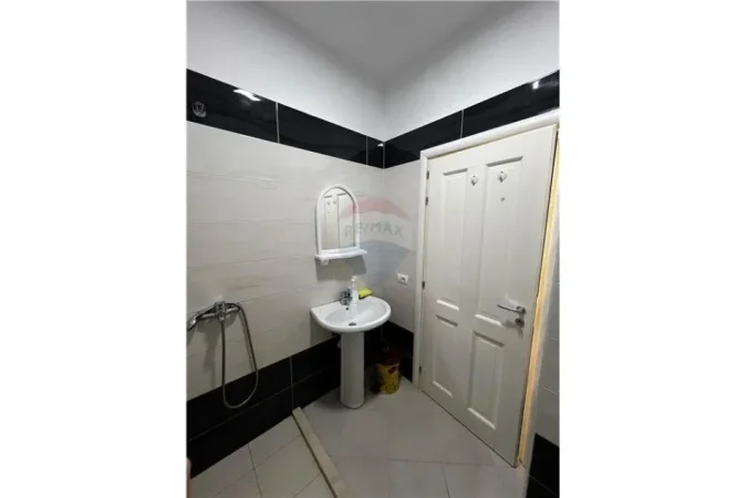 Shqiperi, shitet apartament 1+1 Kati 5, 53 m² 75.000 € (Gjiri i Lalzit)