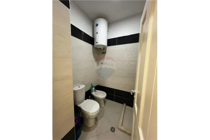 Shqiperi, shitet apartament 1+1 Kati 5, 53 m² 75.000 € (Gjiri i Lalzit)