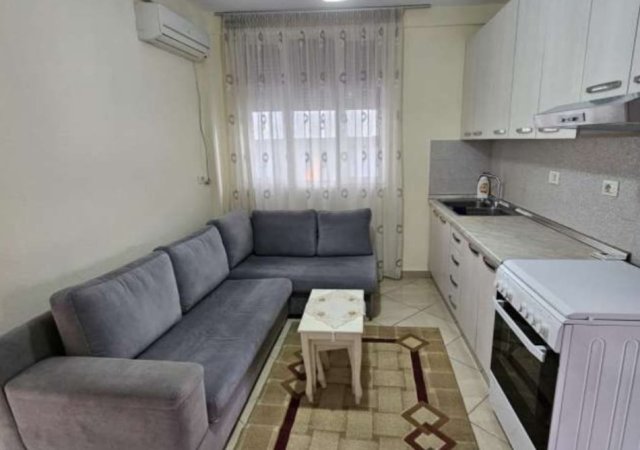 Tirane, jepet me qera apartament 1+1 Kati 3, 55 m² 400 € (21 Dhjetori)