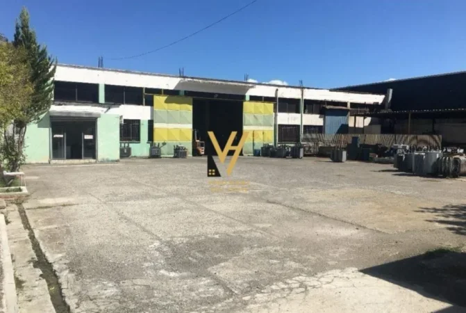 Tirane, jepet me qera magazine Kati 0, 600 m² 4.300 € (AUTOSTRADA TIRANE-DURRES)