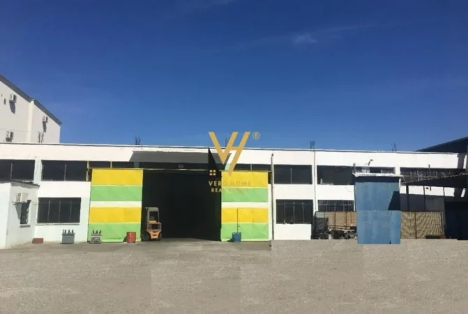 Tirane, jepet me qera magazine Kati 0, 600 m² 4.300 € (AUTOSTRADA TIRANE-DURRES)