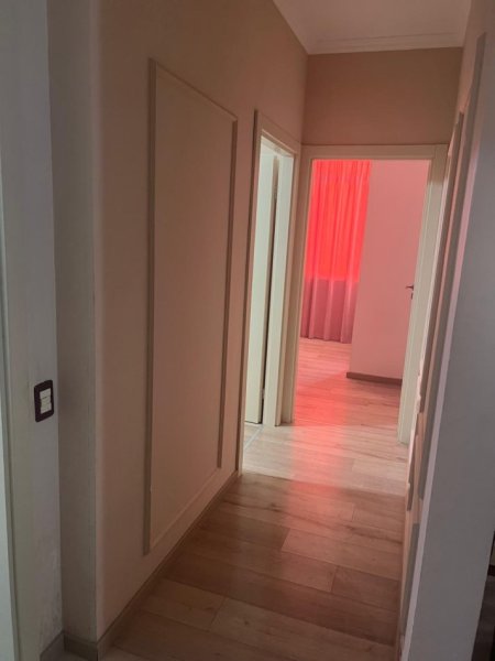 Tirane, jepet me qera apartament 2+1+Ballkon Kati 7, 85 m² 450 € (Astir , prane bohem bar)