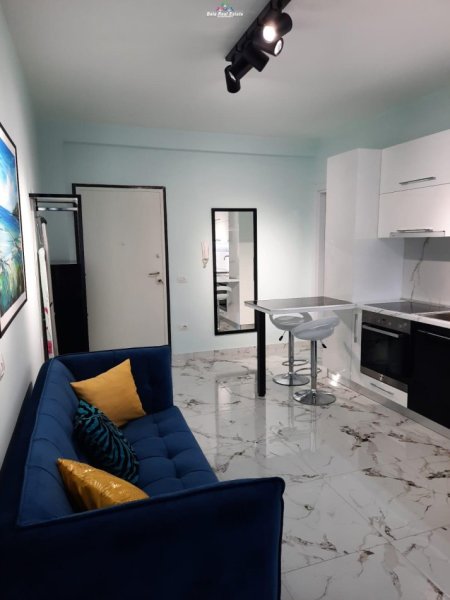 Tirane, jepet me qera apartament 1+1 Kati 6, 45 m² 450 € (don bosko)