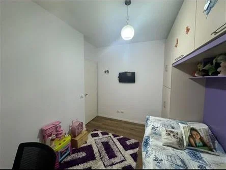 Tirane, jepet me qera apartament 2+1 Kati 2, 95 m² 480 € (yzbeirsht)