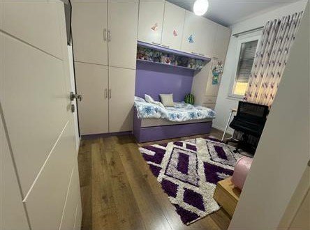 Tirane, jepet me qera apartament 2+1 Kati 2, 95 m² 480 € (yzbeirsht)
