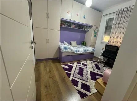 Tirane, jepet me qera apartament 2+1 Kati 2, 95 m² 480 € (yzbeirsht)