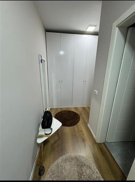 Tirane, jepet me qera apartament 2+1 Kati 2, 95 m² 480 € (yzbeirsht)