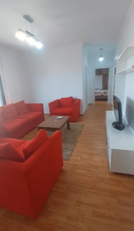 Tirane, jepet me qera apartament 2+1 Kati 5, 85 m² 700 € (Mine Peza)
