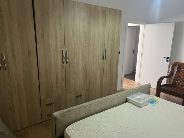 Tirane, jepet me qera apartament 2+1+Ballkon Kati 2, 70 m² 450 € (Rruga e dibres , prane tower bridge)