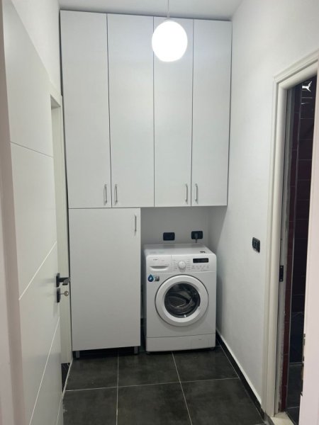 Tirane, jepet me qera apartament 2+1+Ballkon Kati 2, 70 m² 450 € (Rruga e dibres , prane tower bridge)