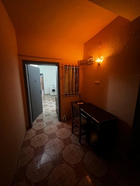 Tirane, jepet me qera apartament 1+1+Ballkon Kati 0, 75 m² 350 € (Allias, 5 Maji, Tirane)