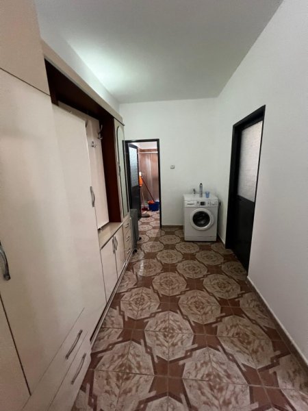 Tirane, jepet me qera apartament 1+1+Ballkon Kati 0, 75 m² 350 € (Allias, 5 Maji, Tirane)
